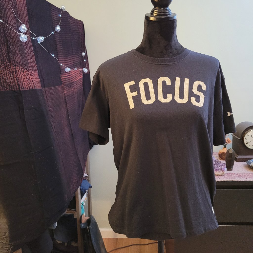 Focus Tee